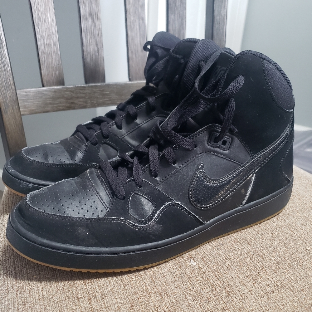 Nike air force black size 11